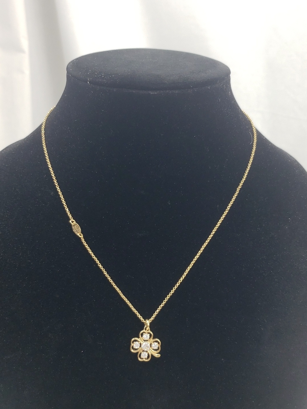 Juicy Couture Four Leaf Clover Necklace Gold Tone with Rhinestones 2010